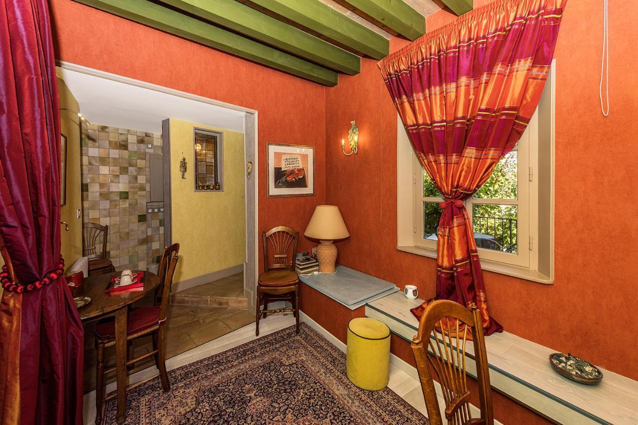 Chambres D'Hotes La Closerie Des Trois Marottes Melun Exterior photo